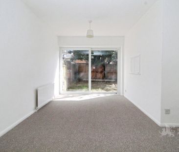 Midhurst Avenue, Croydon, CR0 3PS - Photo 2