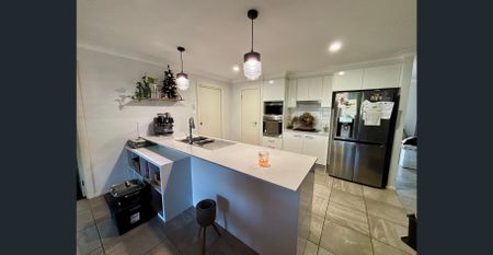 4 BEDROOM HOME - NORTH TAMWORTH LOCATION - Photo 5