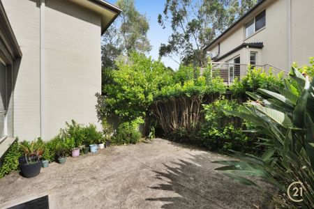 New Timber Floor and Walk to Station&excl;&excl;&excl; - Photo 4