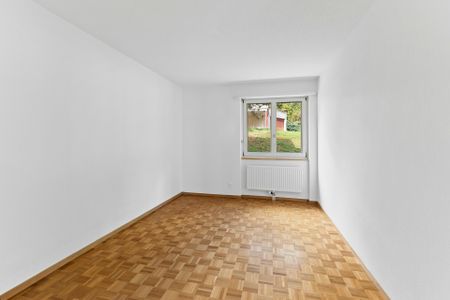 APPARTEMENT À LOUER DANS QUARTIER TRÈS ENSOLEILLÉ ET FAMILIAL - Photo 2