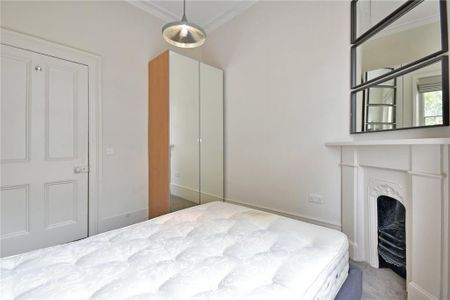 3 bedroom flat to rent - Photo 2