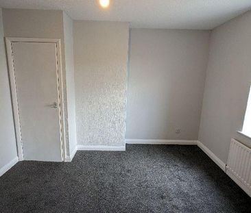 2 bedroom end of terrace house to rent - Photo 1