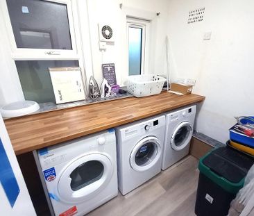 1 bedroom in a house share to rent - Photo 5