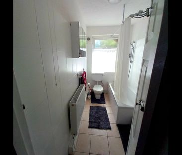 Room in a Shared Flat, Parchmore Way, CR7 - Photo 6