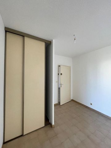 Location Appartement 2 pièces 51m² ST MAXIMIN LA STE BAUME 83470 - Photo 4