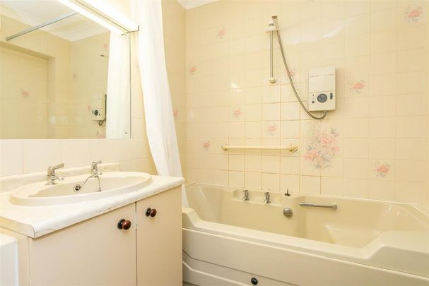 1 bedroom townhouse to rent - Photo 1