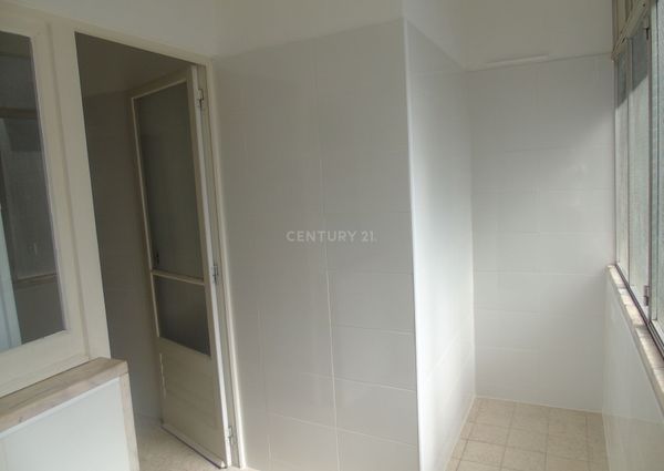 " RESERVADO " Apartamento T1 Figueirinha/Oeiras