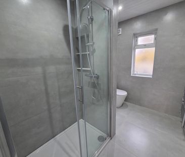 4 bedroom semi-detached house to rent - Photo 2