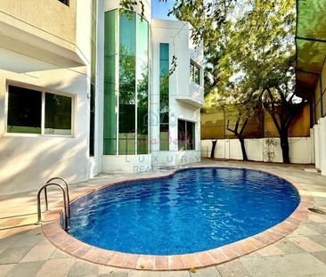 STUNNING 5BR VIILA | PRIVATE POOL | READY TO MOVE - Photo 1