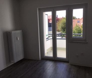 Wohn (t) raum: 2-Zimmer-Wohnung mit Balkon in guter Stadtlage - Foto 2