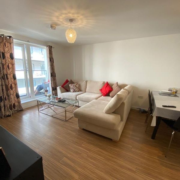 Guildford Road, Woking - 2 bedrooms Property for lettings - Seymours - Photo 1