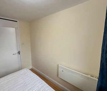 Room in a Shared House, Sandpiper Court, SE8 - Photo 3