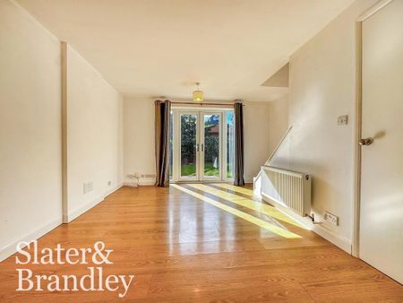 2 bedroom semi-detached house to rent - Photo 2