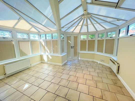 3 bedroom semi-detached house to rent - Photo 1