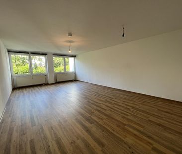 Erstbezug nach Renovierung! Moderne, schöne und wirklich großzügige 1 Zimmer-Wohnung im Herzen von Gießen, Liebigstr. 27 - Foto 2