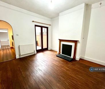 3 bedroom terraced house to rent - Photo 3