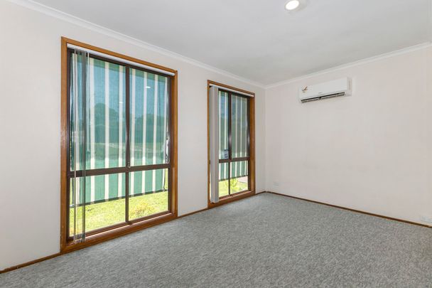 28 Michael Hill Avenue, Woodberry. - Photo 1