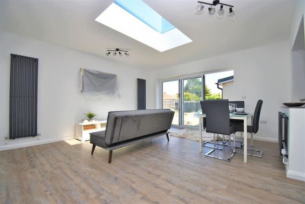 1 bedroom in a house share to rent - Photo 1