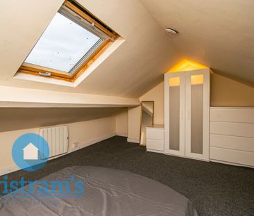 2 bed Flat for Rent - Photo 5