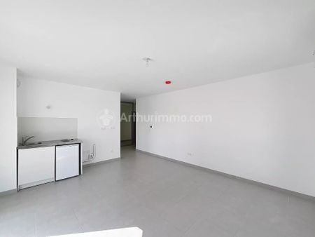 Location Appartement 1 pièces 32 m2 à Clermont-Ferrand - Photo 2