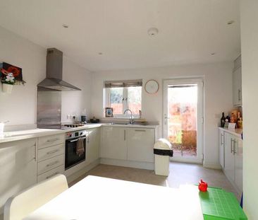 2 bedroom flat to rent - Photo 6