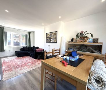 3 bedroom terraced house to rent - Photo 4