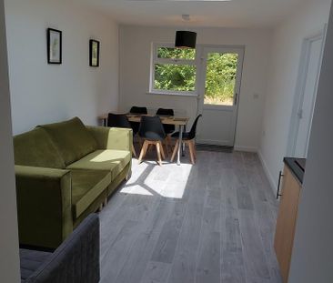 5 bedroom semi-detached house to rent - Photo 1