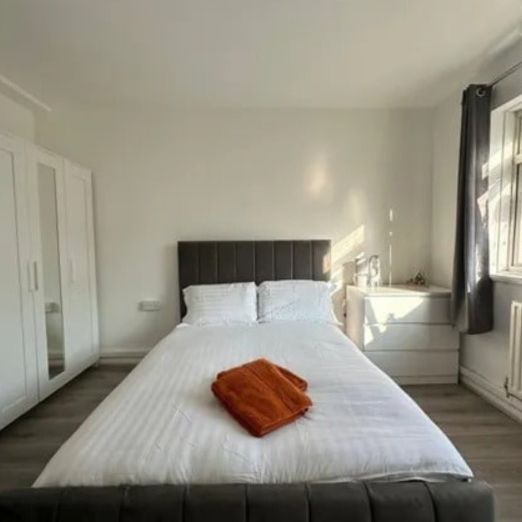 Room in a Shared House, London, E2 - Photo 1