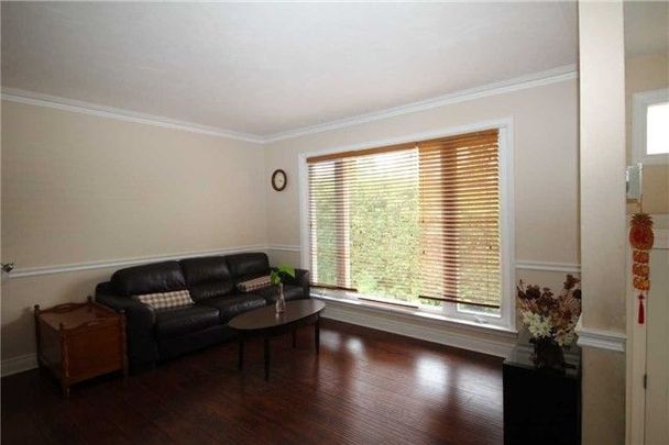 For Lease - 306 Osiris Drive, Richmond Hill, Ontario - Photo 1