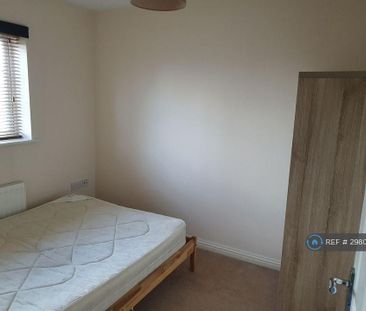 3 bedroom end of terrace house to rent - Photo 2