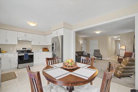 For Lease - 18 MCCANN Street, Guelph, Ontario - Photo 4