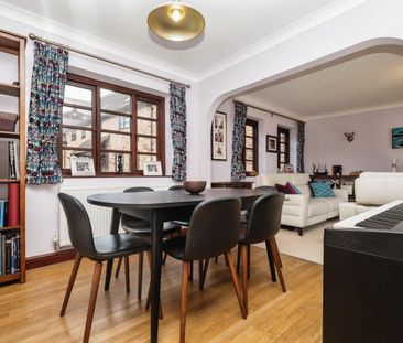 4 bedroom House To Let - Photo 3