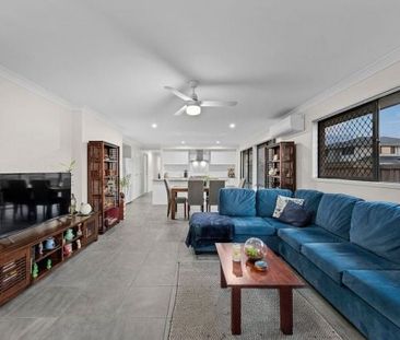 For Lease: Spacious & Stylish Home in Prime Park Ridge Location - Photo 2