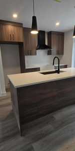 6 1/2 - DUPLEX - sur 2 étage - neuf - rue en rond point - Photo 4