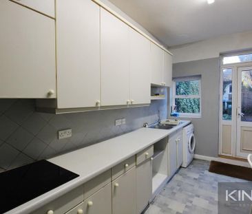 1 bedroom in a house share to rent - Photo 3