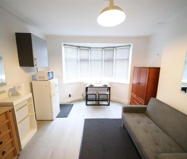 Flat to rent - Photo 1