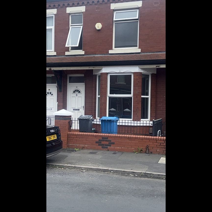 4 Bed Terraced House, Ossory Street, M14 - Photo 2