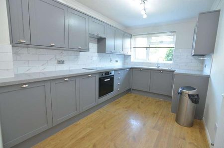 Old Farm Road East, Sidcup, DA15 - Photo 5