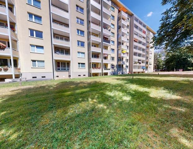 Großzügige 2-Raum-Wohnung mit Balkon - Foto 1