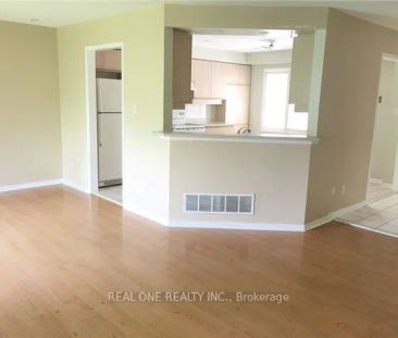 Detached Home For Lease | W9048314 - Photo 3