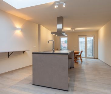 Stadswoning met 3 slpk's, tuin en dubbele garage te Turnhout - Photo 4