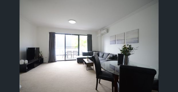 Immaculate 2 Bedroom Apartment - Photo 1