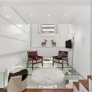 Harrington Gardens, SW7 - Photo 1