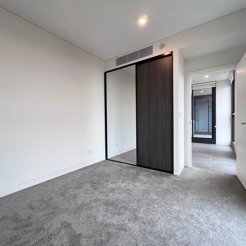 Modern 1-Bedroom + Study Apartment in Prime Homebush Location - Photo 1