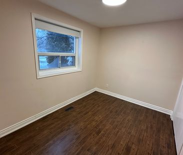 For Lease - 10710 Bayview Avenue, Richmond Hill, Ontario - Photo 2