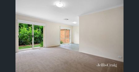 2/233 Nepean Street, Greensborough - Photo 3