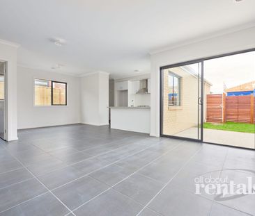 Contemporary Living with Quality Finishes - Photo 1