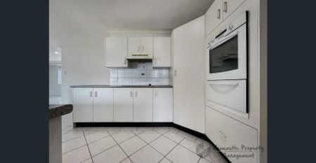 Beautiful Family Home - Photo 4