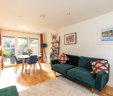 4 bedroom terraced house to rent - Photo 1