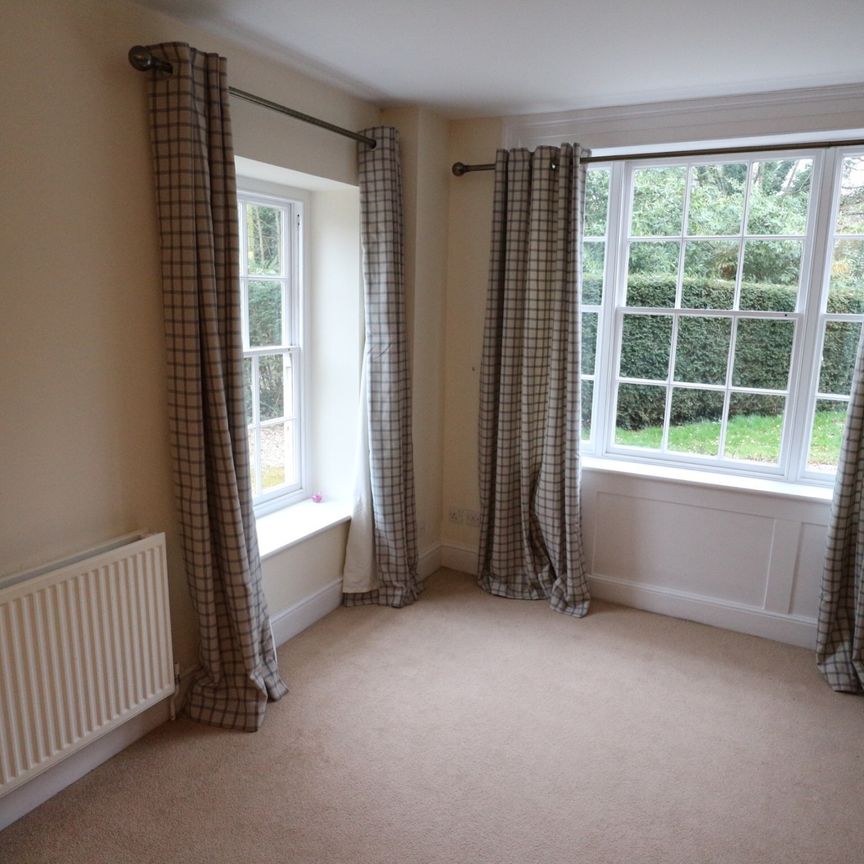 Six Bedroom House for Rent in Wickham Bushops - Photo 1